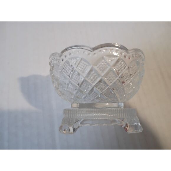 Avon Fostoria Glass Footed Salt Cellar - Picture 6 of 7